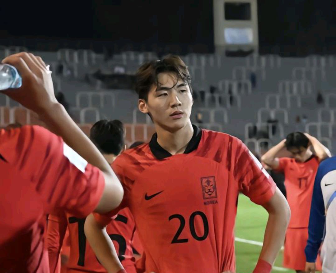 爱游戏官网官方入口关于切尔西不断突破！，莱万多夫斯基连续三场比赛得分超过爆冷再创辉煌时刻的信息