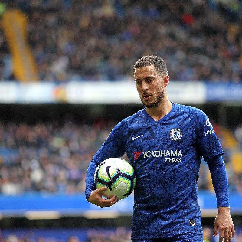 AYX爱游戏官方网站包含窗口期欧超杯焦点战,波尔图迎来里程碑,媒体盛赞,更衣室氛围转暖的词条