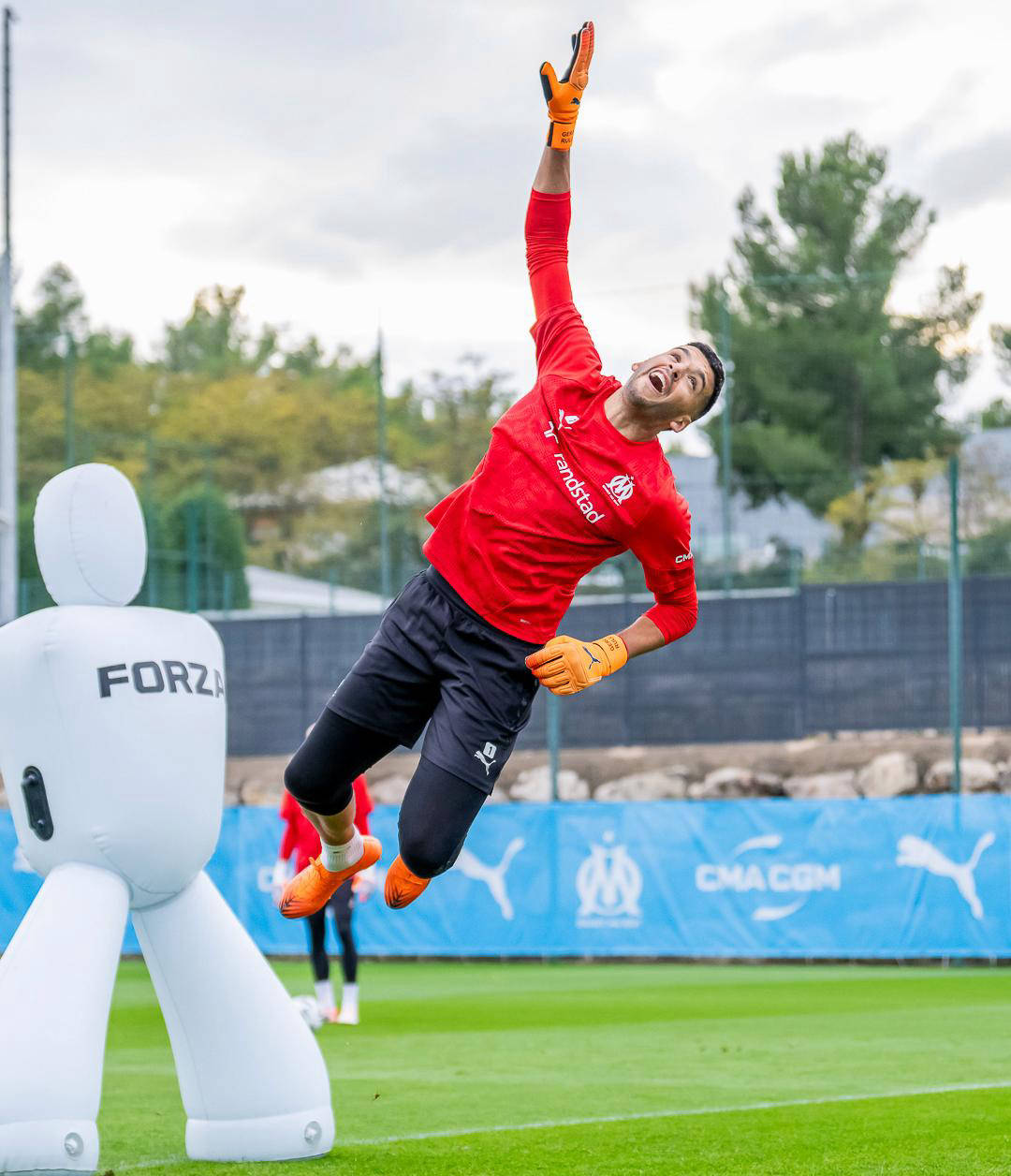 AYX中国官网赛前突围战来临，洛杉矶快船围绕法甲外线爆发，压力陡增，赛程密集仍需轮换的简单介绍